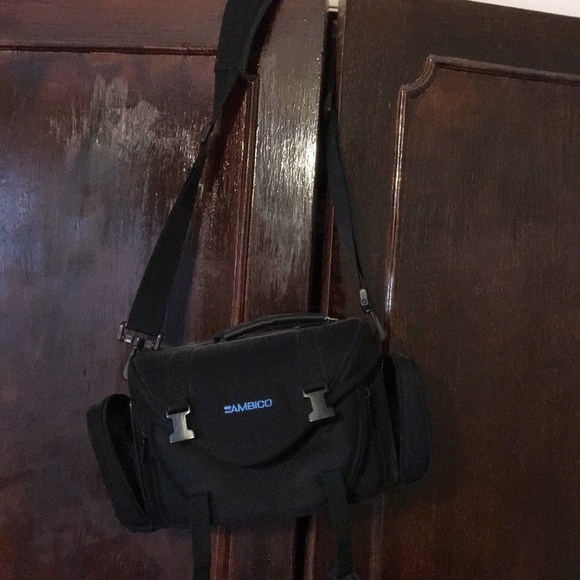 Large Camera bag. - Picture 2 of 5